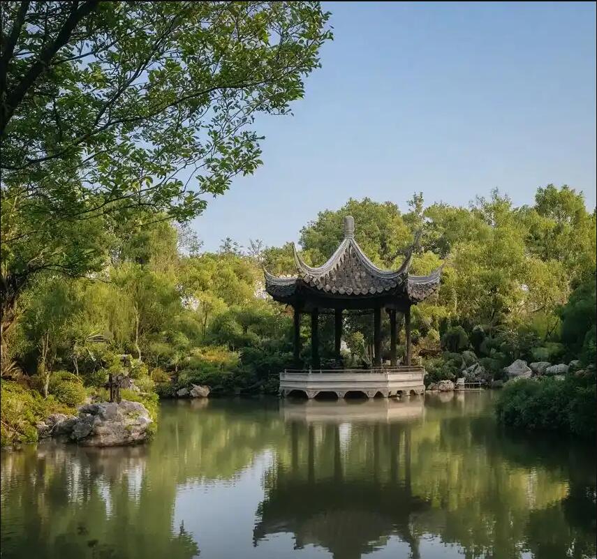 南宁青秀距离餐饮有限公司